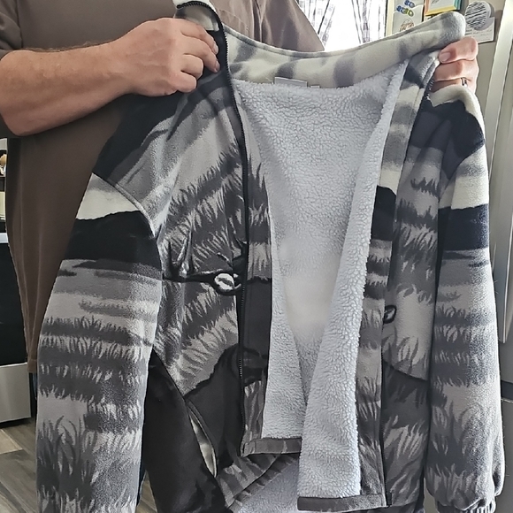 Men's Gray Deer Print Jacket - Picture 3 of 4